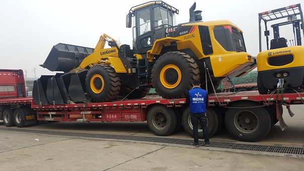 博遠物流整車物流專業(yè)機械設備運輸.jpg 博遠物流整車物流專業(yè)機械設備運輸.jpg