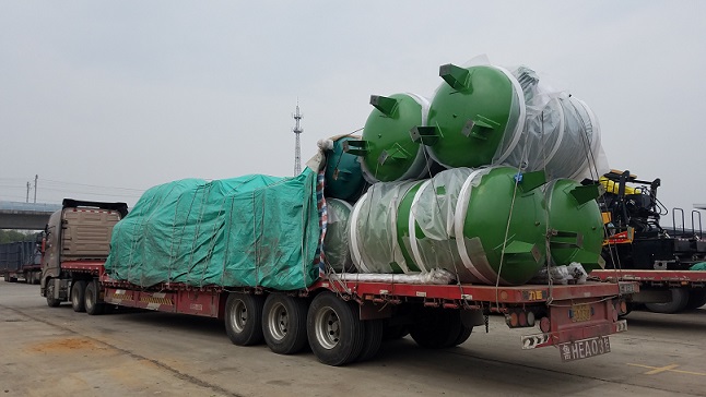 直徑三米壓力罐整�?7.5米直達(dá)喀什博遠(yuǎn)車(chē)隊(duì)服務(wù)批量貨物五天全部運(yùn)輸完成.jpg 直徑三米壓力罐整�?7.5米直達(dá)喀什博遠(yuǎn)車(chē)隊(duì)服務(wù)批量貨物五天全部運(yùn)輸完成.jpg