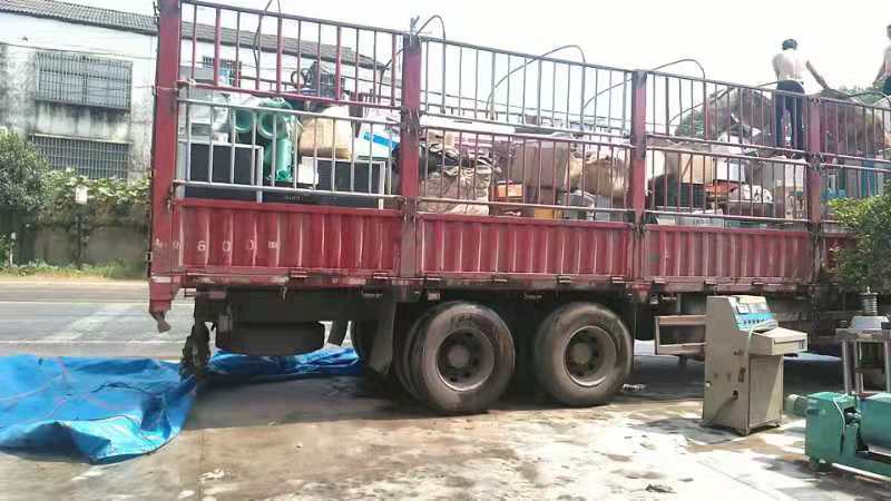 工地包車.jpg 工地包車.jpg